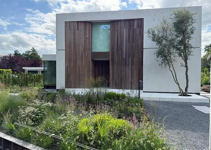 Villa K At The Lakes Of Amsterdam